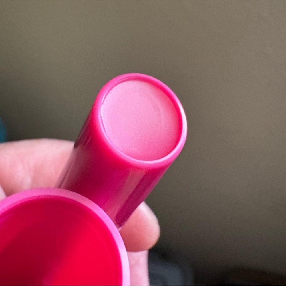 MAC Cosmetics SQUIRT PLUMPING GLOSS STICK in 13 AMPED Brand New Never Used. - Picture 8 of 13